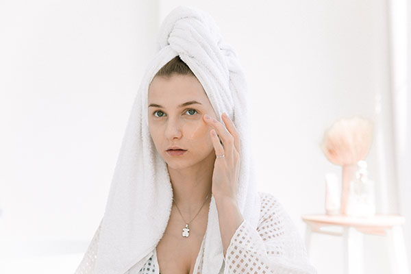 You are currently viewing 14 Things People With Beautiful, Clear Skin Do Every Day